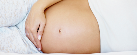 La pubalgia en el embarazo puede producirse por subida de peso y cambios hormonales