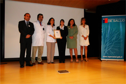 Clínica Las Condes recibió certificado de reacreditación nacional