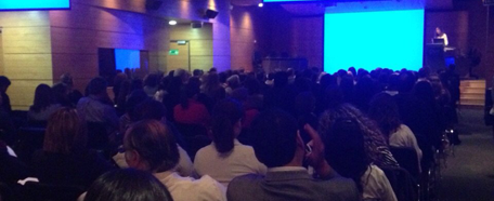 Con auditorio a tope se realizó el Seminario Superando la partida: pérdida, dolor y duelo del Centro Clínico del Cáncer