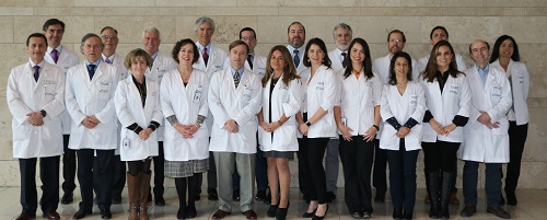 Panorámica del equipo de más de 15 personas que componen el centro de otorrinolarología