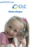 Portada del documento, "Rinitis Alérgica", en la que aparece una niña de no más de 8 años sosteniendo un gato pequeño.