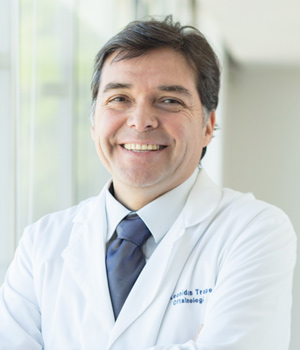 Dr. Leonidas Traipe Castro