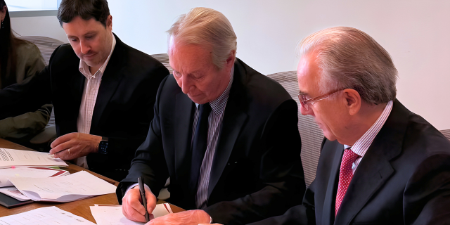 CLÍNICA LAS CONDES Y UNIVERSIDAD ANDRÉS BELLO FIRMAN ALIANZA PARA FORTALECER LA FORMACIÓN DE ESTUDIANTES DE CARRERAS DE LA SALUD Y LA PRÁCTICA CLÍNICA